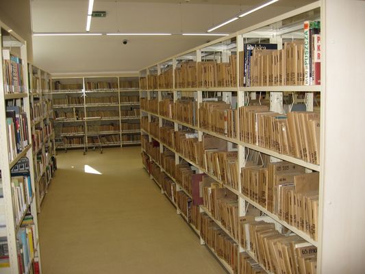 Scaffale per libri aperto del metallo su due lati Doppio dritto/scaffale per libri d'acciaio delle biblioteche